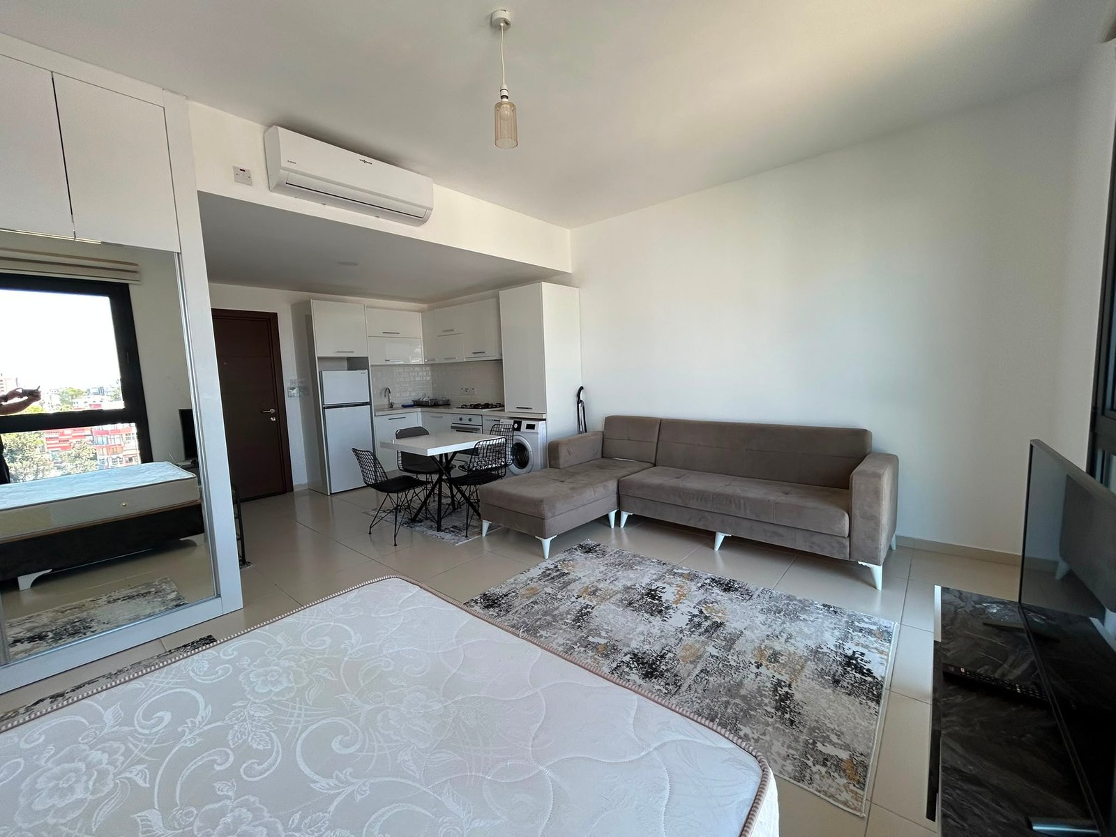 CADDEMM REZİDANSTA 🏡 ADA KENT ÜNİVERSİTESİ YANINDA ŞEHİR MERKEZİNDE 7. KATTA 1+0 EŞYALI DAİRE SİTE İÇERİSİNDE: JENERATÖR, MERKEZİ SU DEPOSU, KAPALI OTOPARK, GÜVENLİK, KAMERA SİSTEMİ, ÇOP TOPLAMA PROGRAMI, SPOR SALONU MEVCUT - Görsel 2