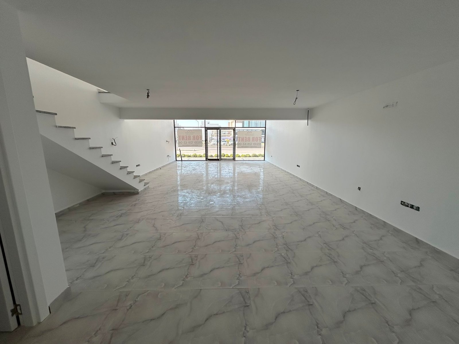İSKELE ÖTÜKENDE KİRALIK LOFT DÜKKAN - Görsel 4