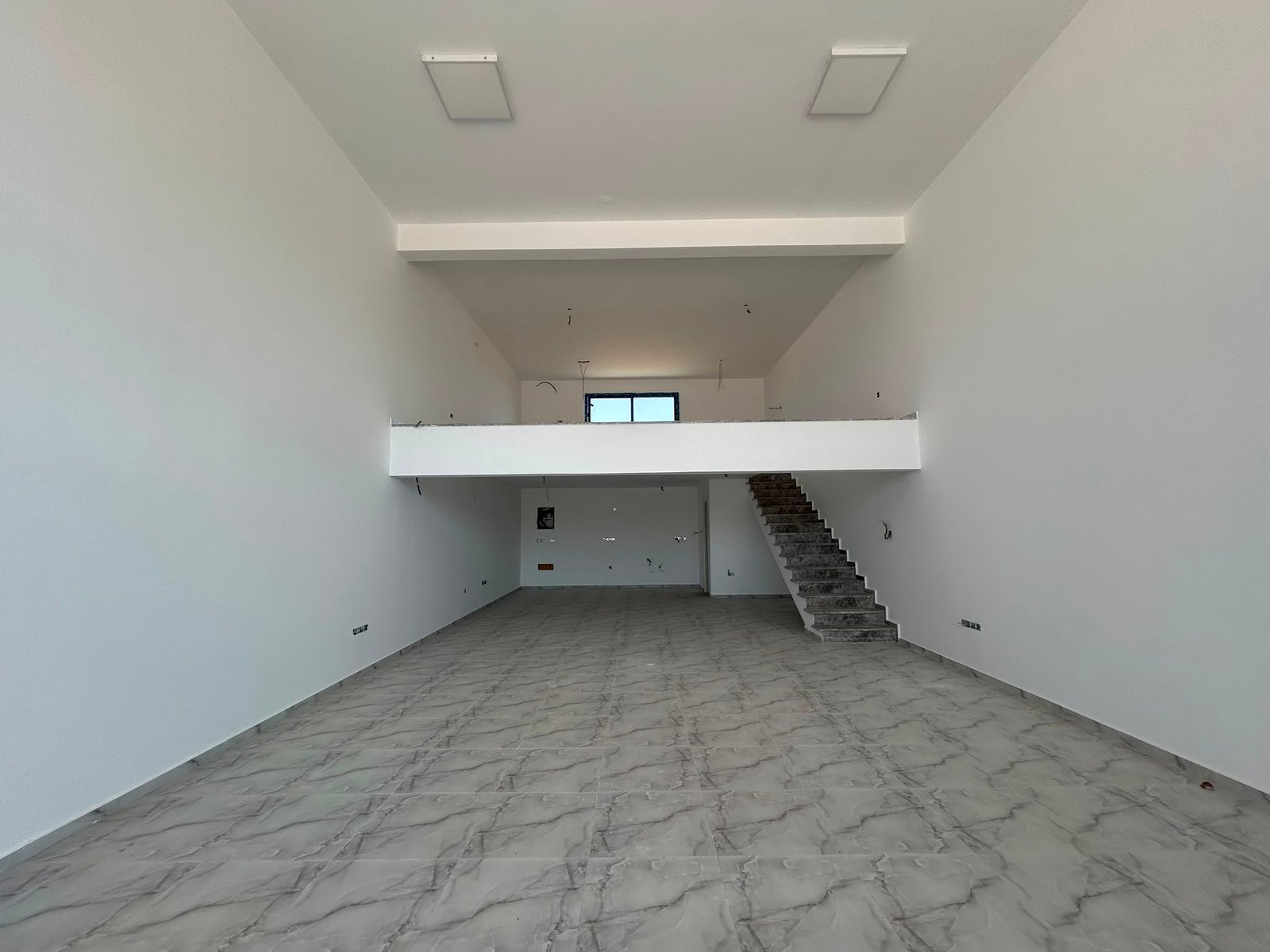 İSKELE ÖTÜKENDE KİRALIK LOFT DÜKKAN - Görsel 3