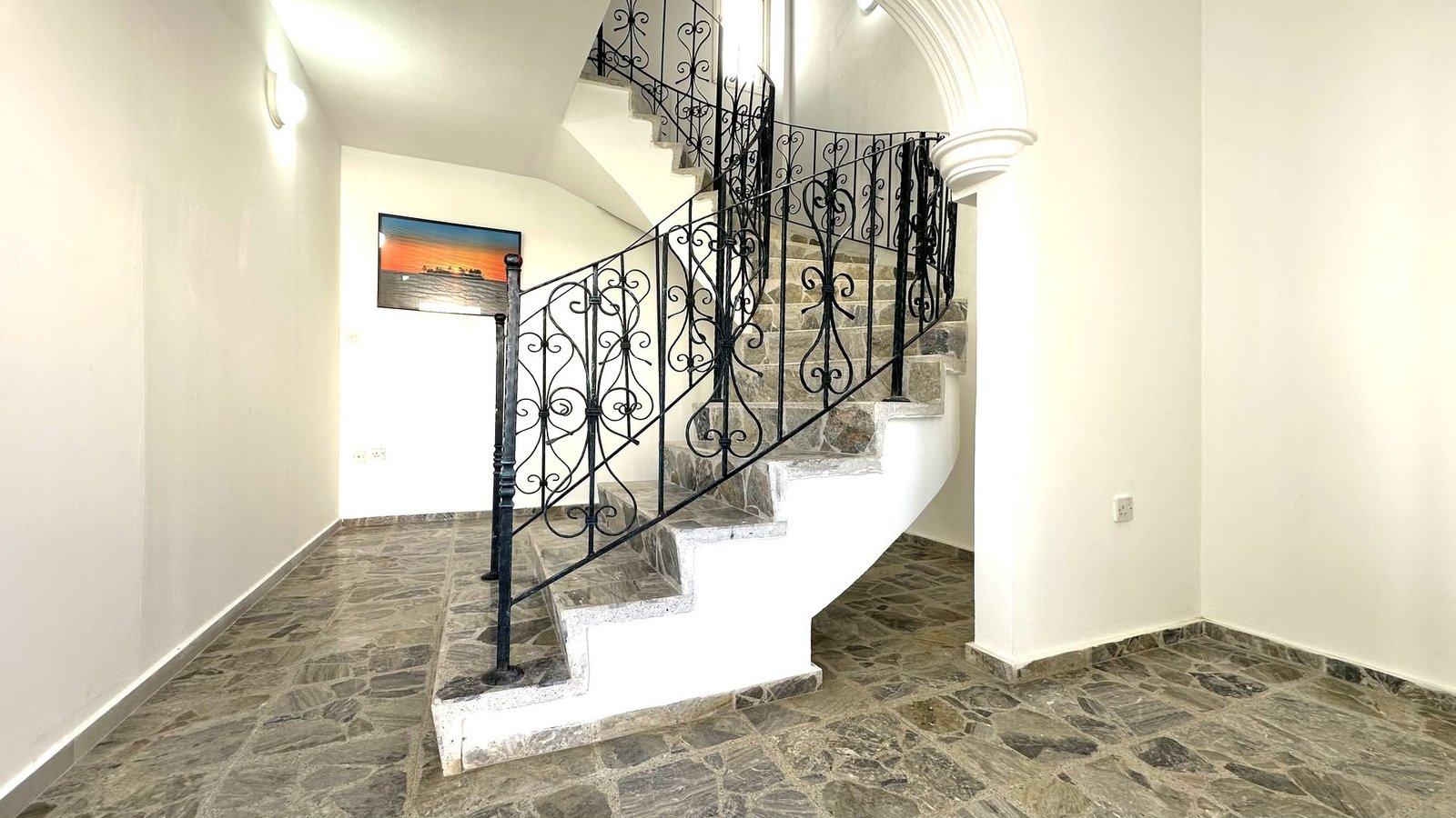 EHİR MERKEZİNDE 5+2 EŞYALI LUKS DOUBLEX DAİRE, ÖNDER ALIŞVERİŞ MERKEZİNE YAKIN - Görsel 2