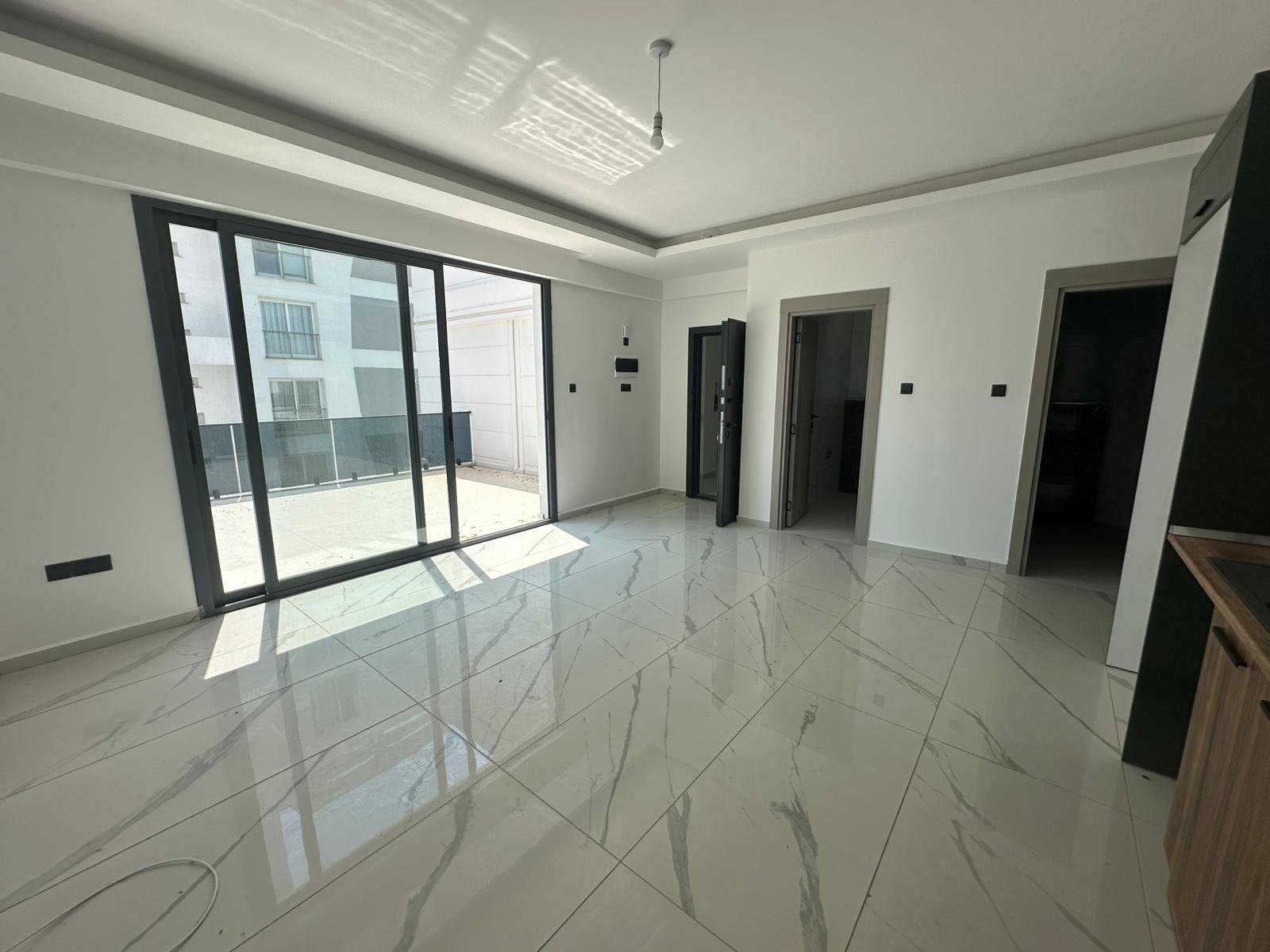 Yeniboğaziçinde Tapusu hazır 2+1 penthouse - Görsel 2