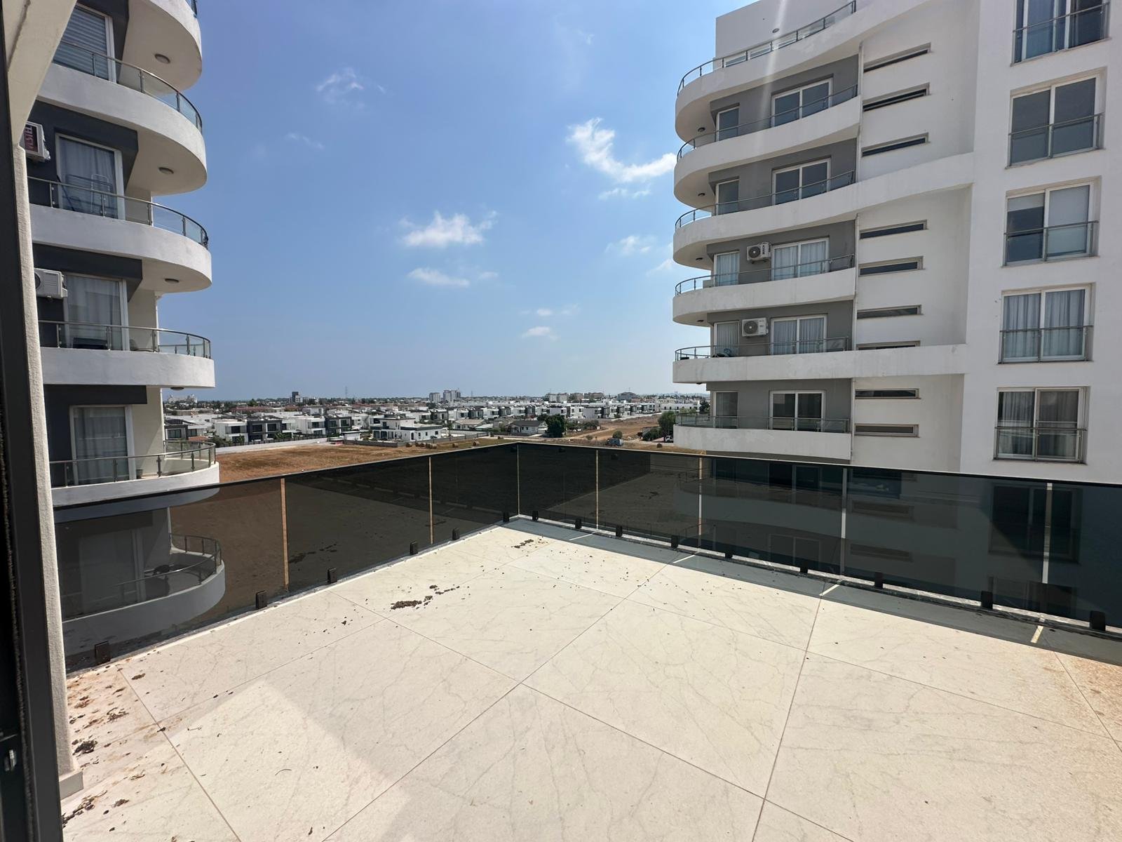 Yeniboğaziçinde Tapusu hazır 2+1 penthouse - Görsel 3