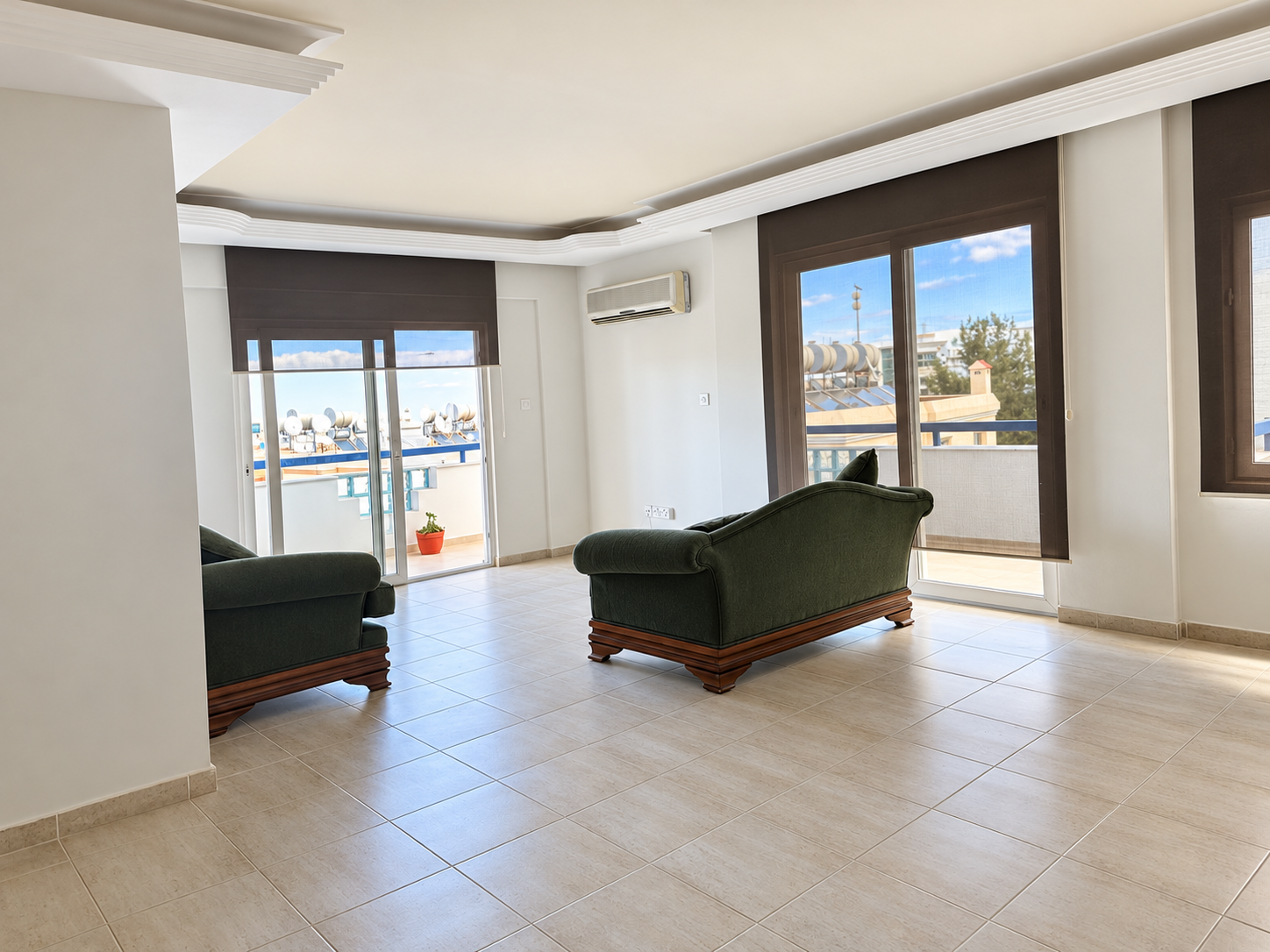 Girne Zeytinlikte Satılık 3+1 Geniş Daire - Görsel 4